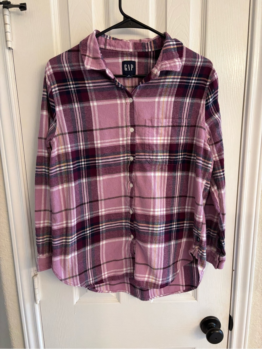 GAP Women Pink Plaid Distressed Flannel Size M Button